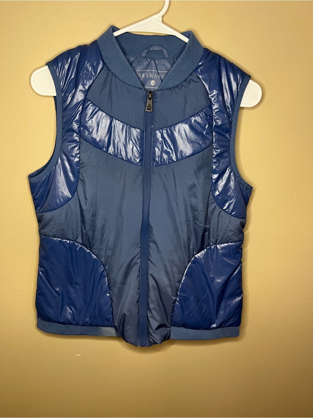 Bernardo Navy Quilted Mixed-Material Puffer Vest